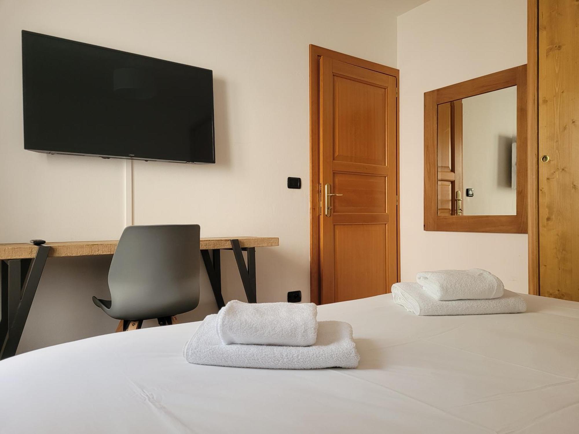 Cham'Heart, 4-Star Apartments In Chamonix Centre With Free Private Parking Room photo